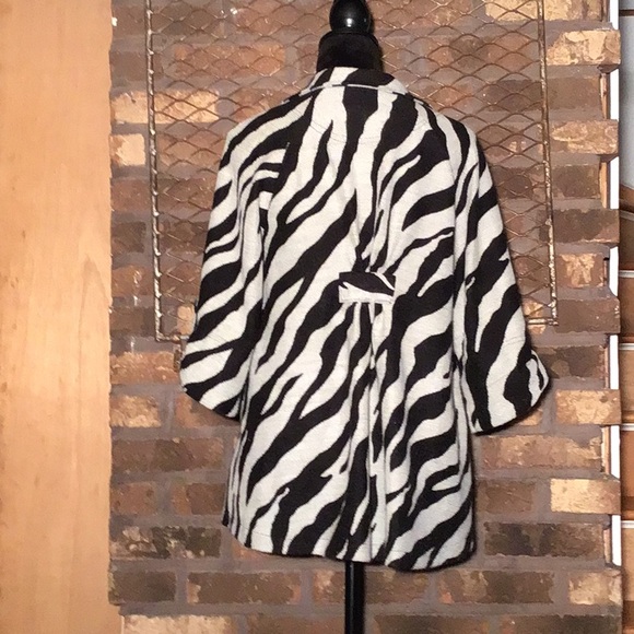 Luigi by Anthropologie zebra print blazer wool mix tab sleeve M - Picture 4 of 5